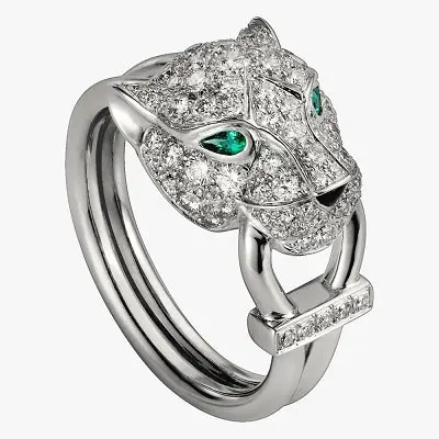 Кольцо-пантера из белого золота с бриллиантами, изумрудами и ониксом от Cartier